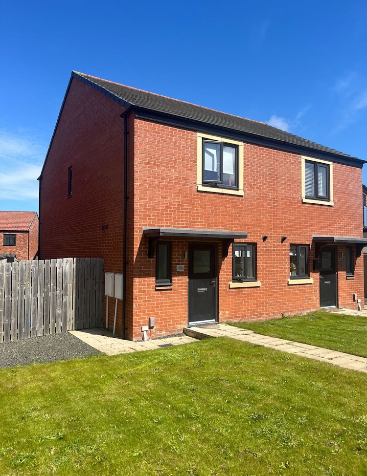 2 bedroom semi-detached house