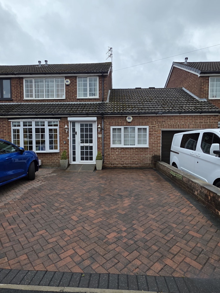 3 bedroom semi-detached house