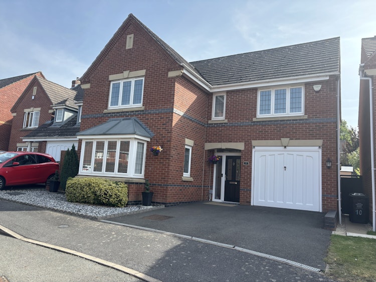 4 bedroom detached house