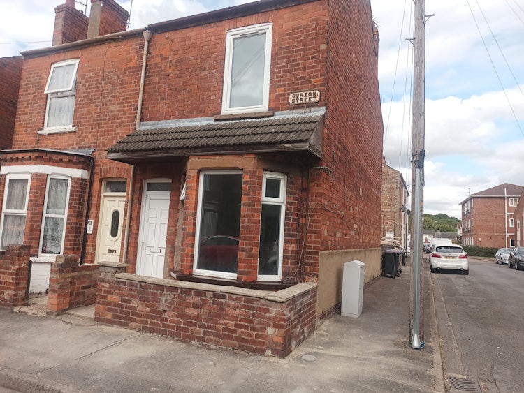 3 bedroom semi-detached house