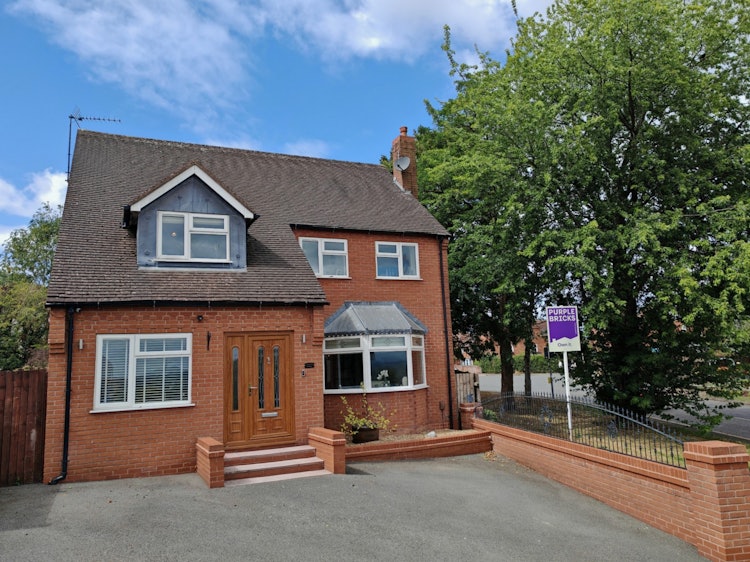 4 bedroom detached house