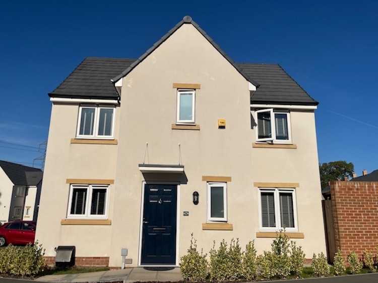 3 bedroom detached house