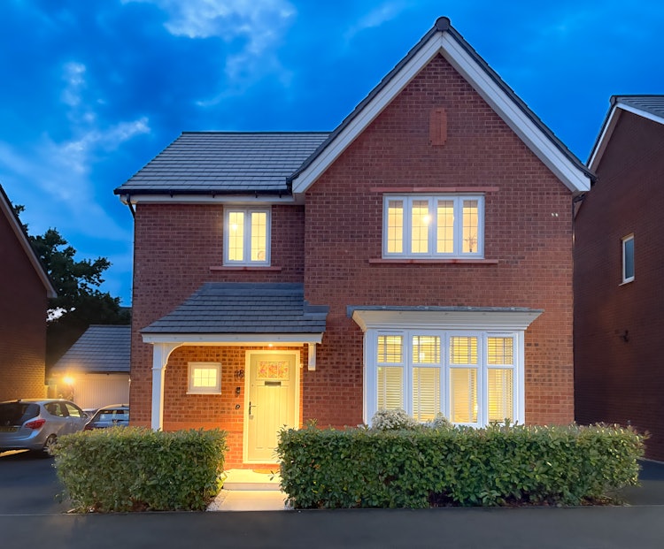 4 bedroom detached house