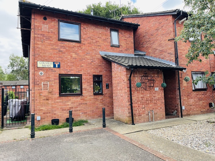 1 bedroom ground floor maisonette