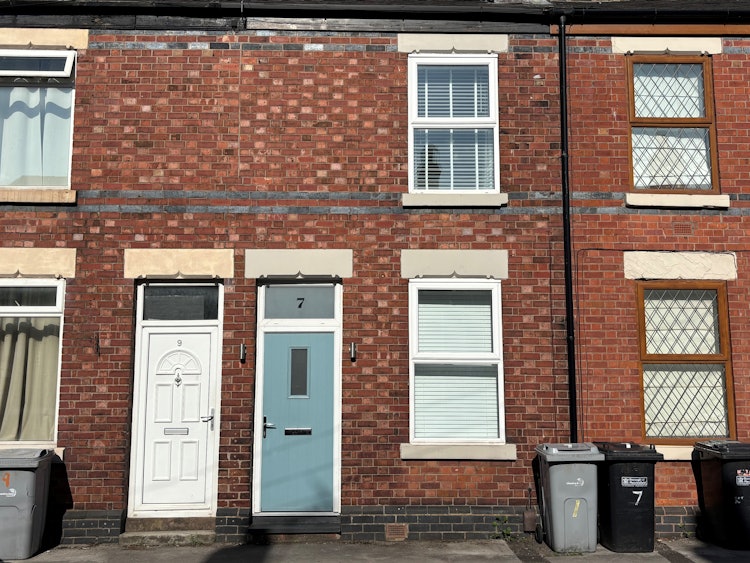2 bedroom terraced house