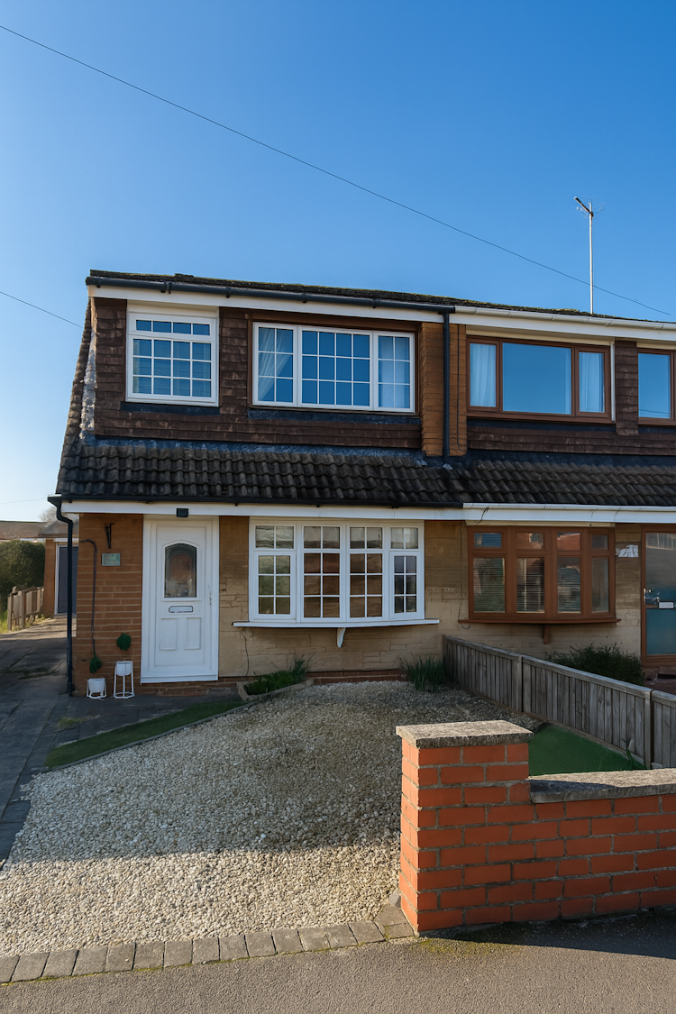 3 bedroom semi-detached house