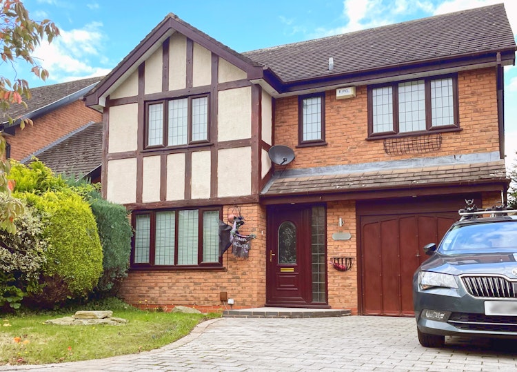 4 bedroom detached house