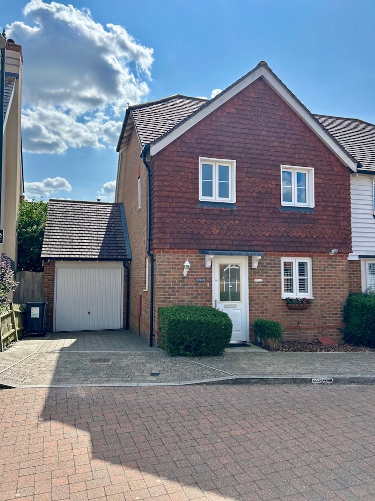 2 bedroom semi-detached house