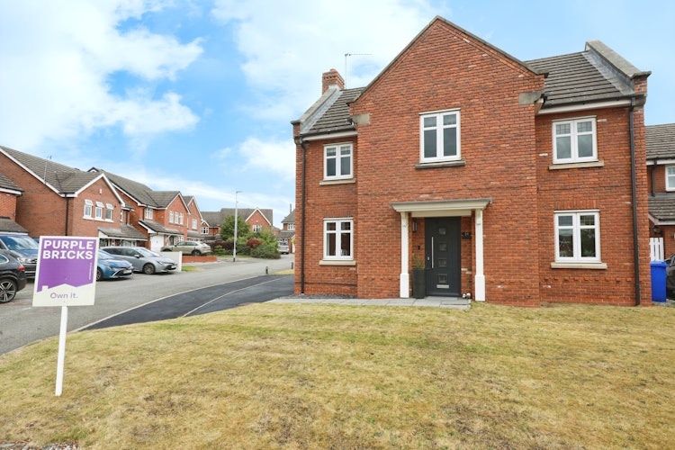 4 bedroom detached house