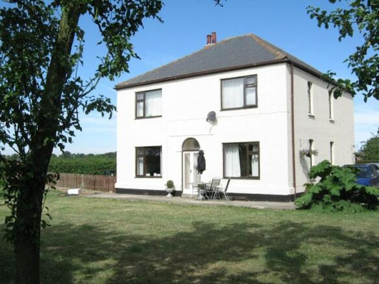 4 bedroom detached house