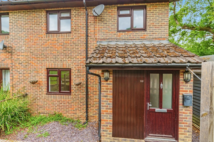2 bedroom end of terrace house