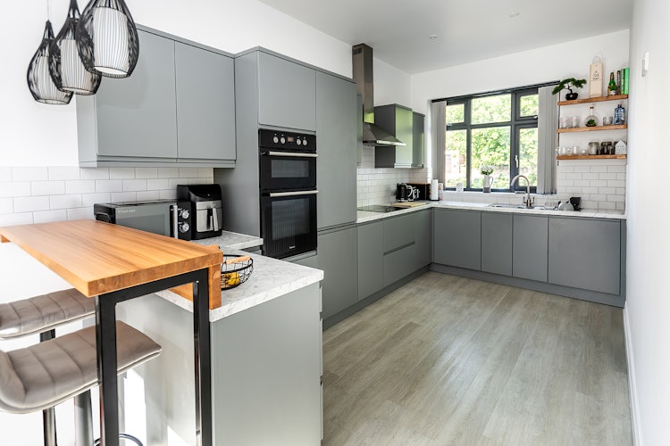 4 bedroom semi-detached house