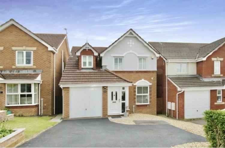 3 bedroom detached house