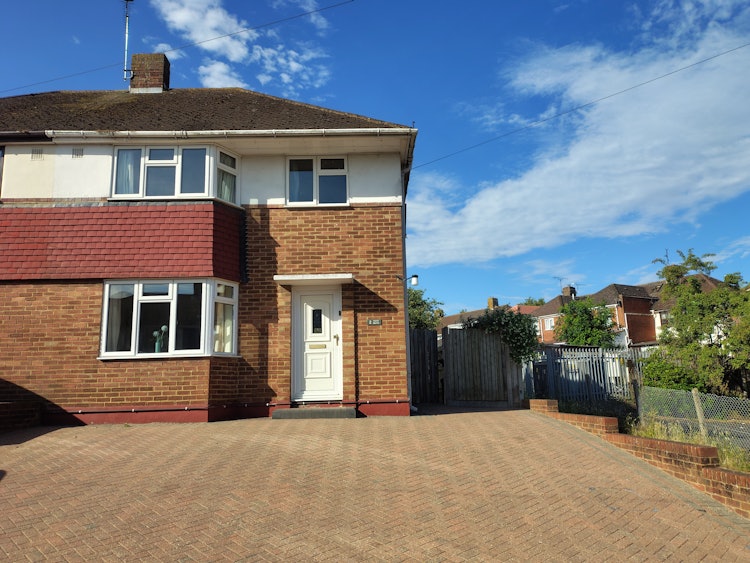 3 bedroom semi-detached house
