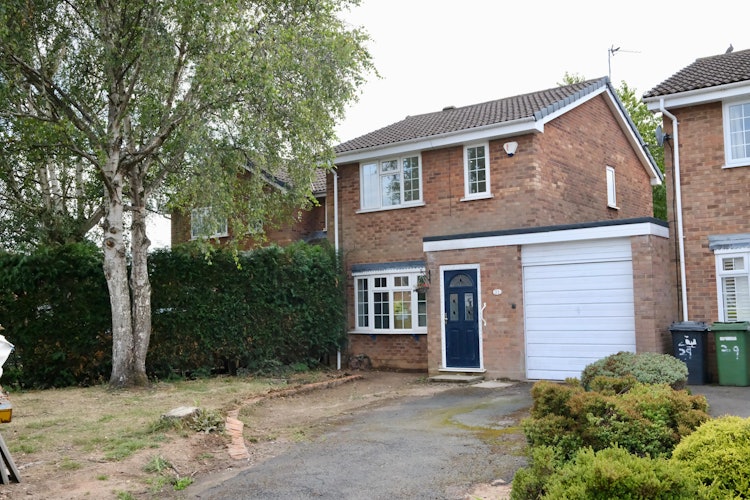3 bedroom detached house