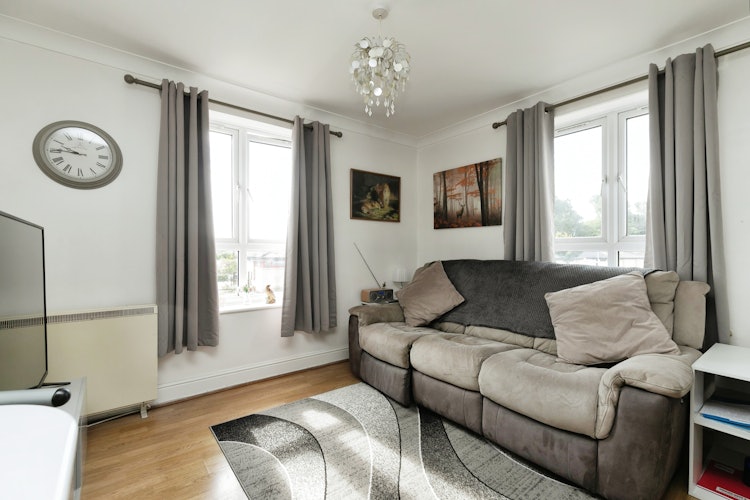 2 bedroom flat
