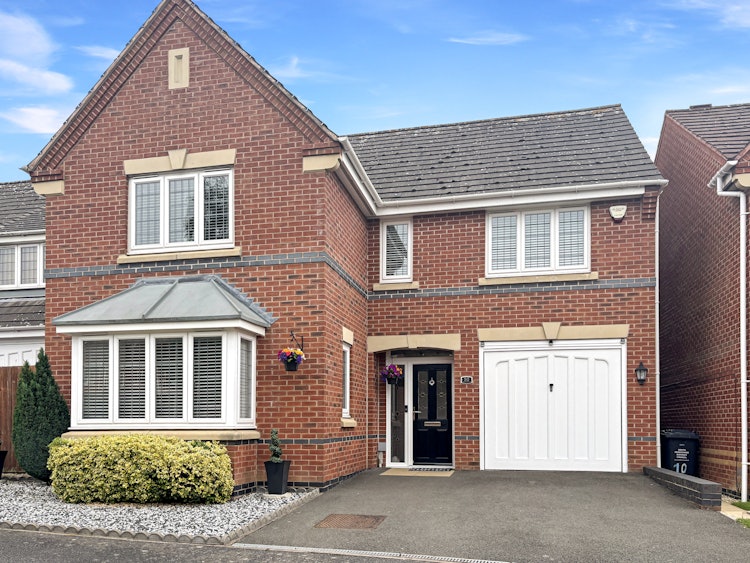 4 bedroom detached house