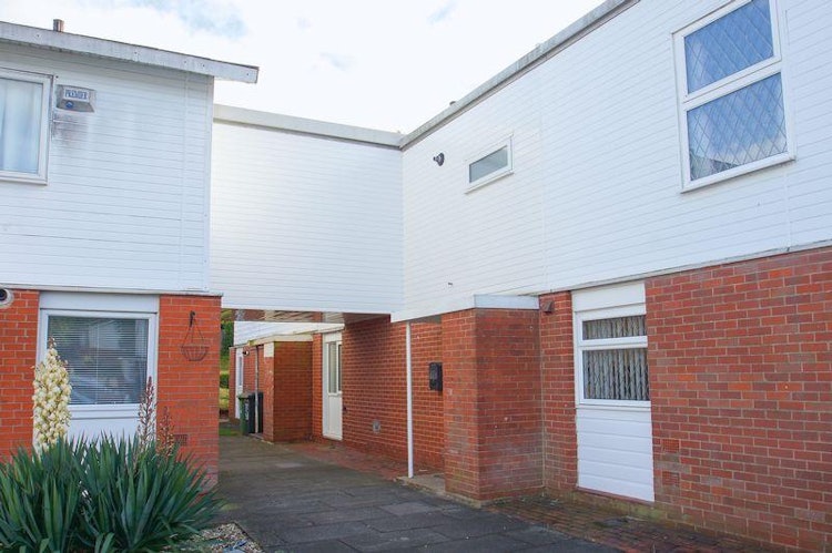 4 bedroom terraced house