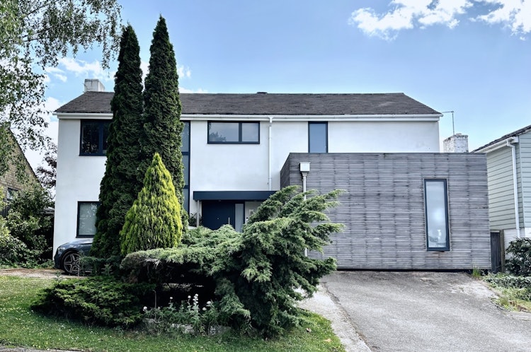 4 bedroom detached house