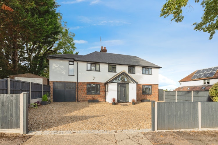 4 bedroom detached house