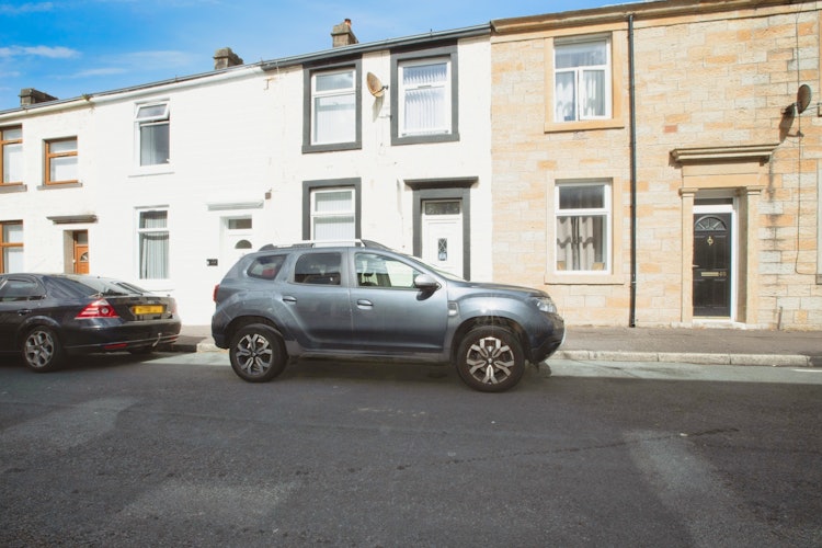 4 bedroom terraced house