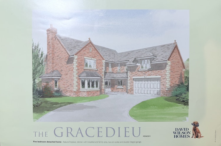 5 bedroom detached house