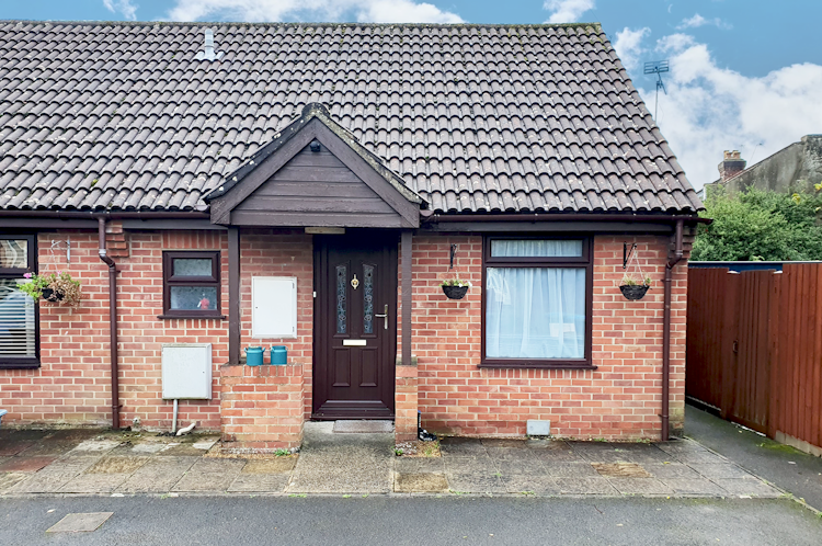 2 bedroom end of terrace bungalow