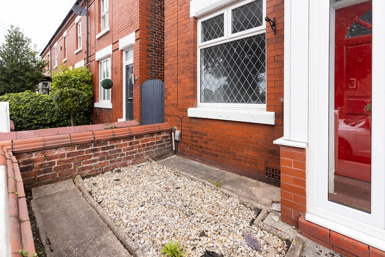 2 bedroom terraced house