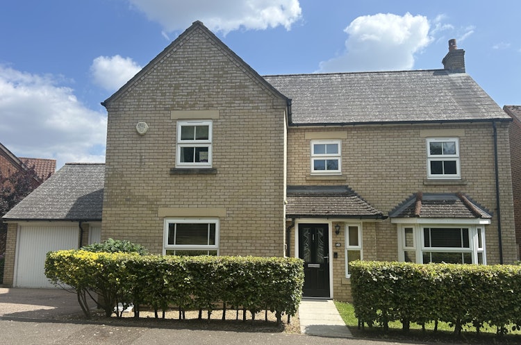 4 bedroom detached house