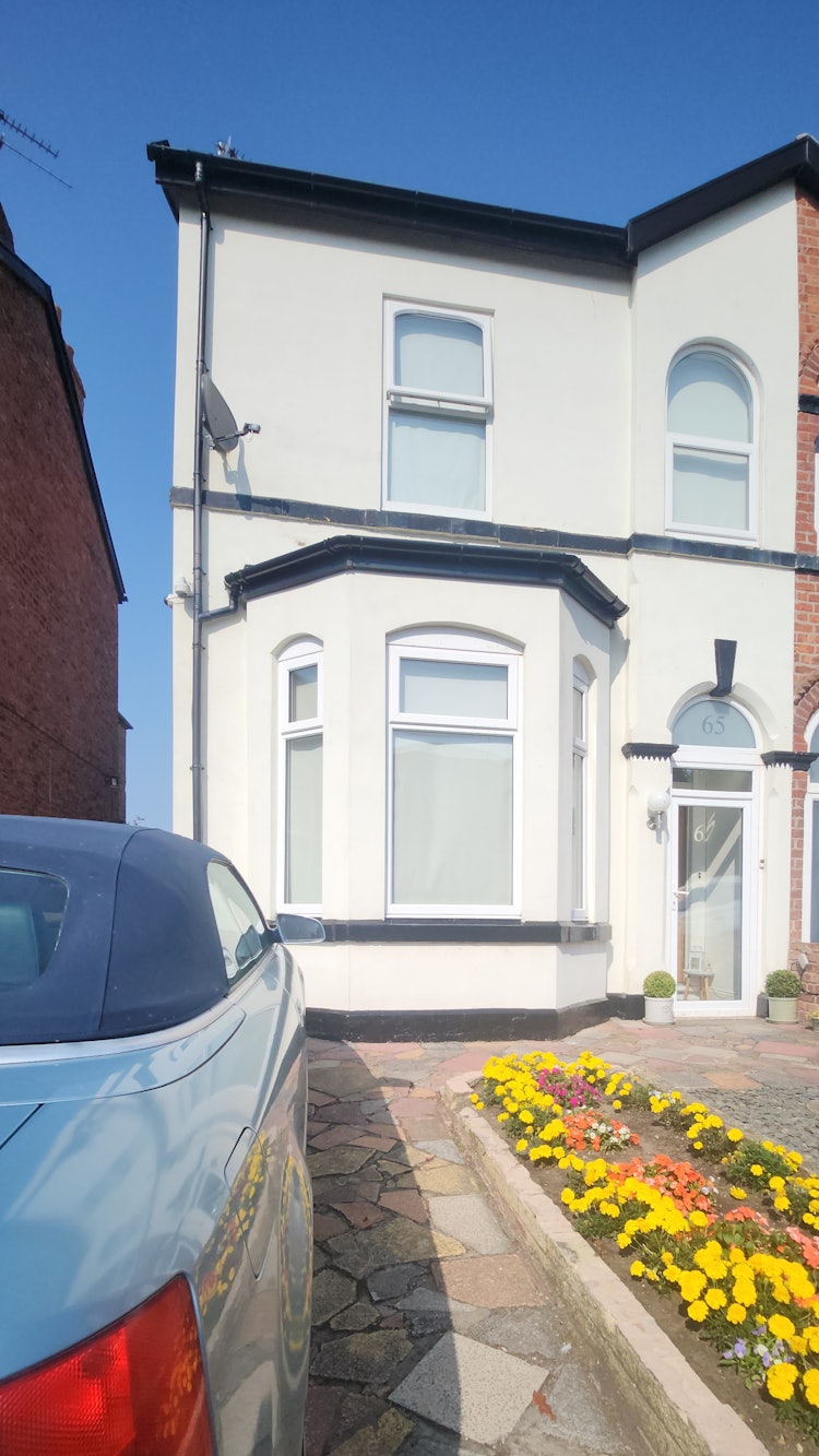 3 bedroom semi-detached house