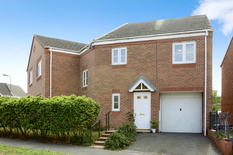 4 bedroom semi-detached house