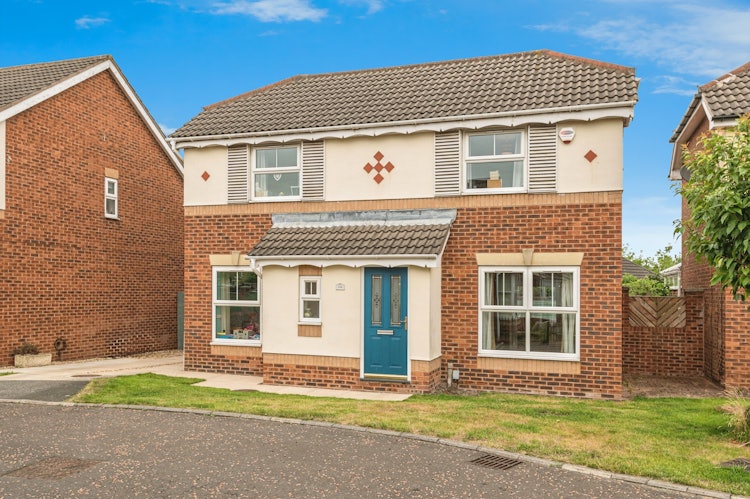 4 bedroom detached house