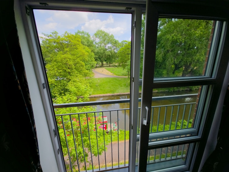 2 bedroom flat