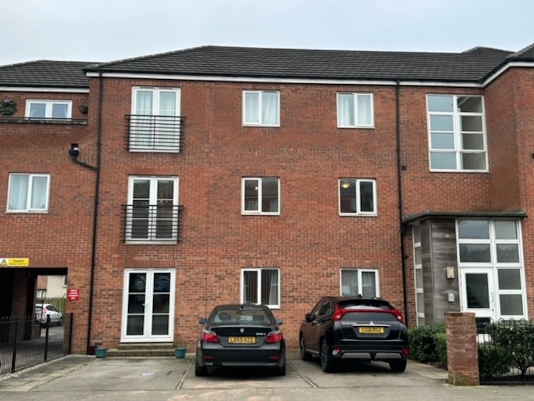 2 bedroom flat