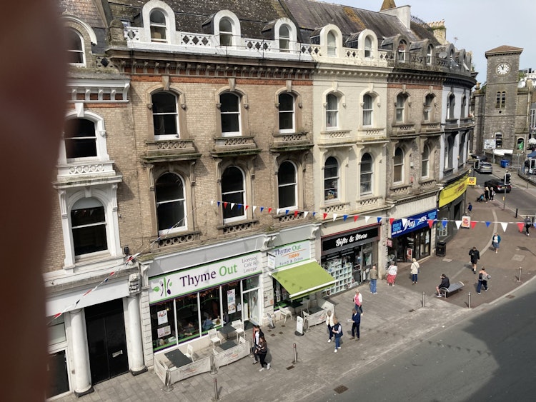 2 bedroom flat