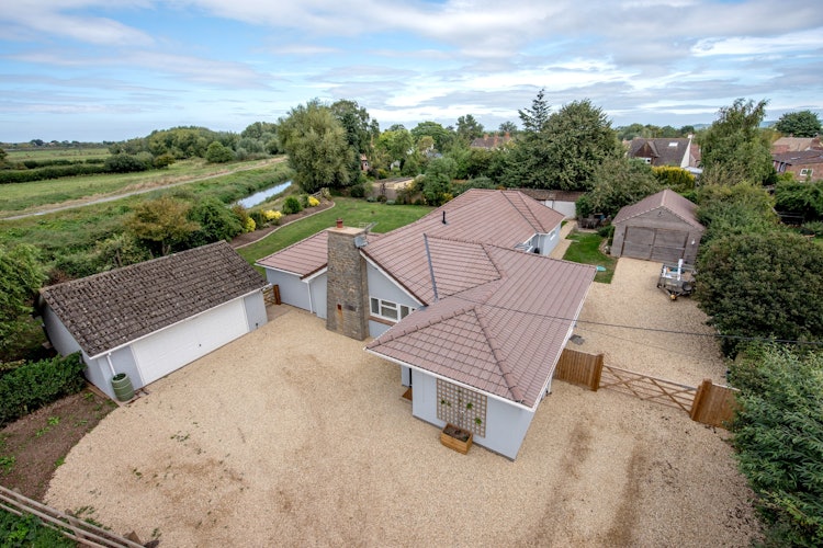 4 bedroom bungalow