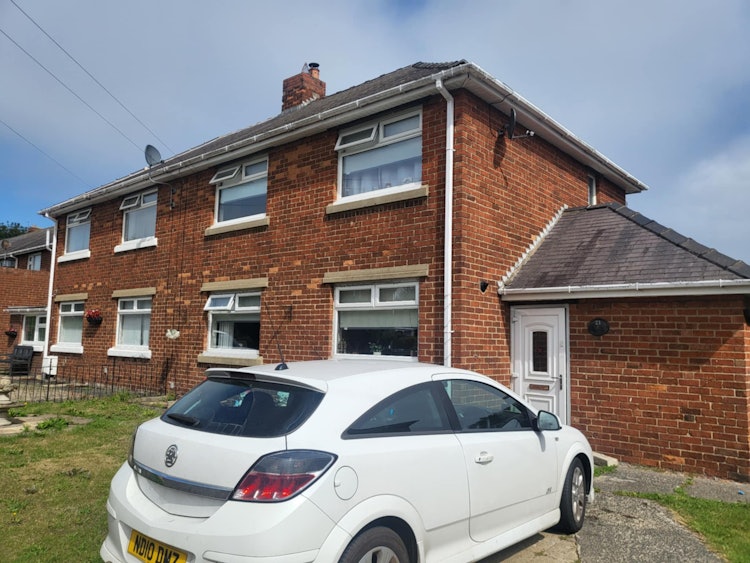 3 bedroom semi-detached house