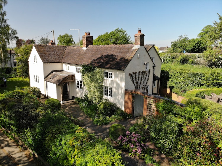 4 bedroom detached house