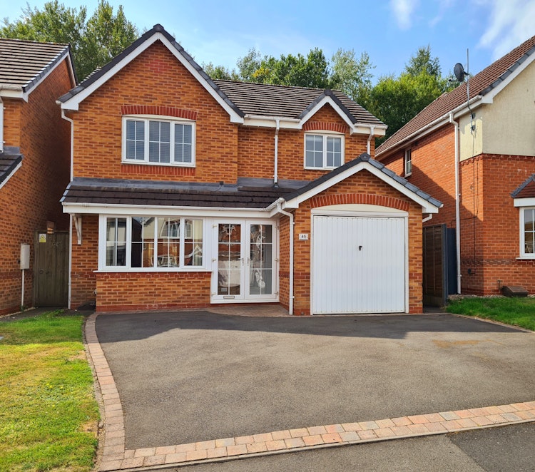 3 bedroom detached house