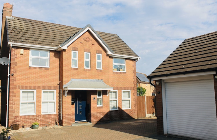 4 bedroom detached house