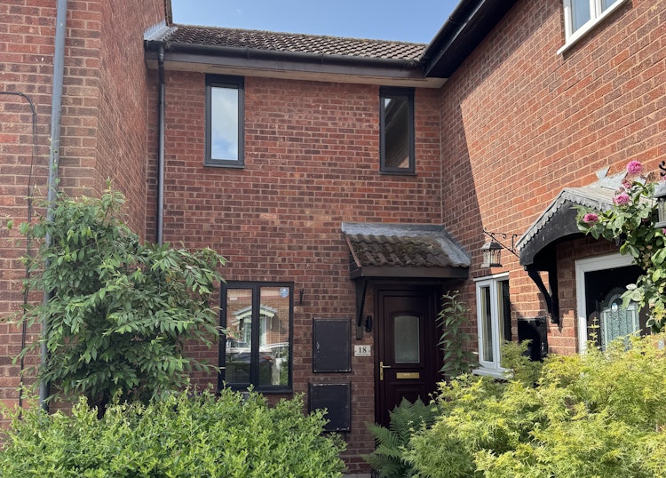 2 bedroom terraced house