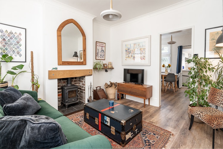 2 bedroom terraced house