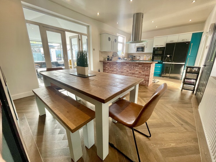 3 bedroom semi-detached house