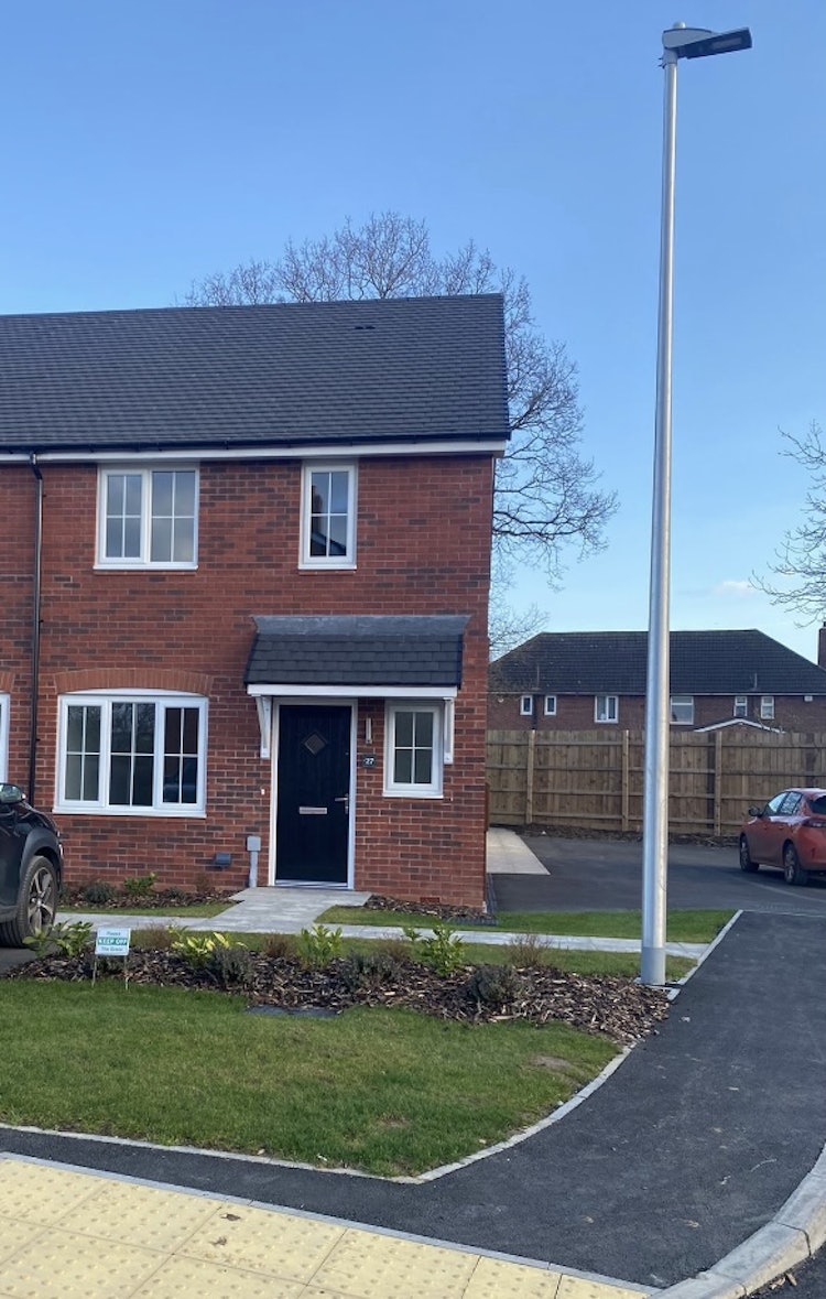 3 bedroom end of terrace house
