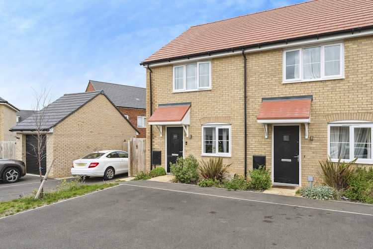 2 bedroom end of terrace house