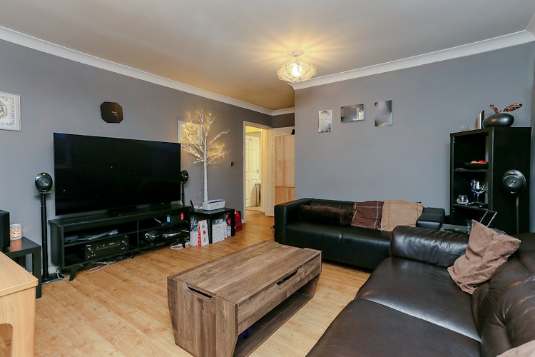 2 bedroom flat