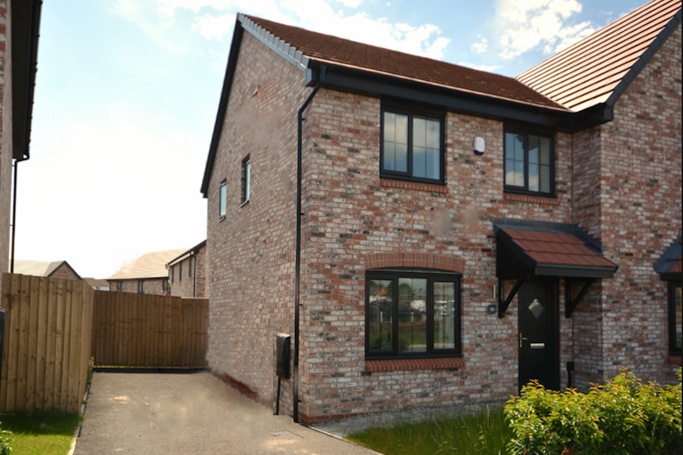 3 bedroom semi-detached house