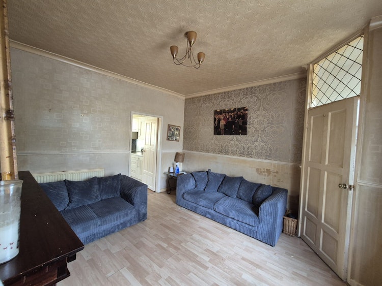 2 bedroom terraced house