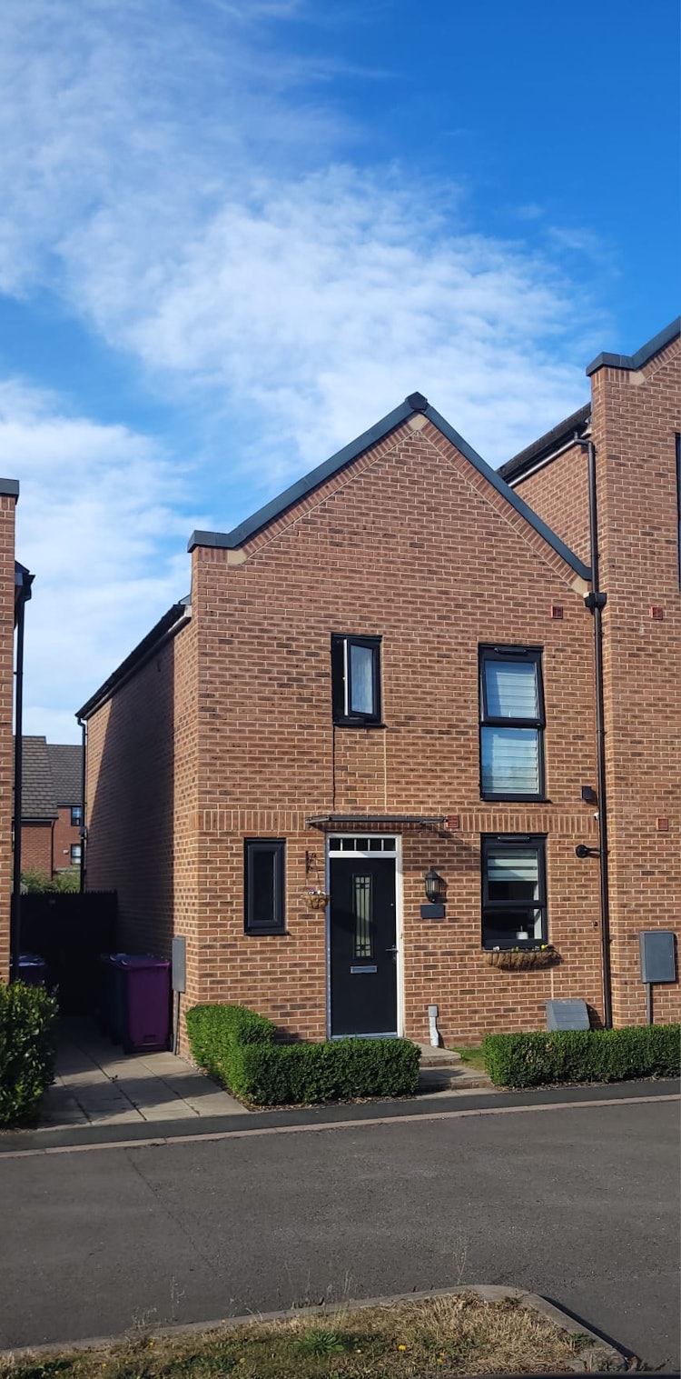 3 bedroom semi-detached house
