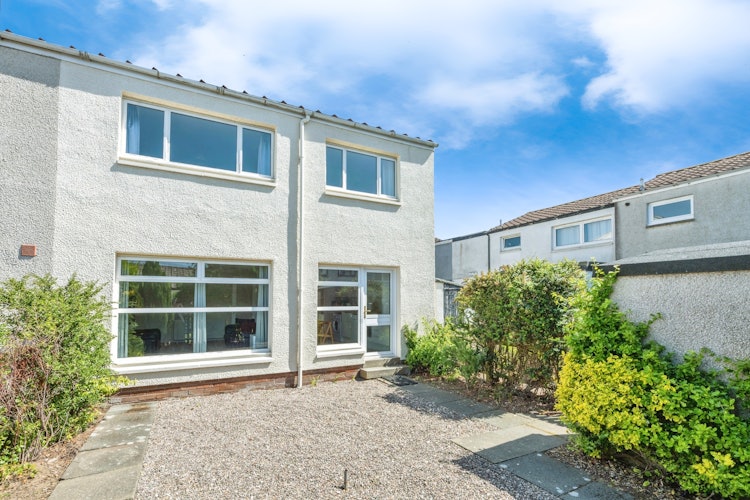 3 bedroom end of terrace house